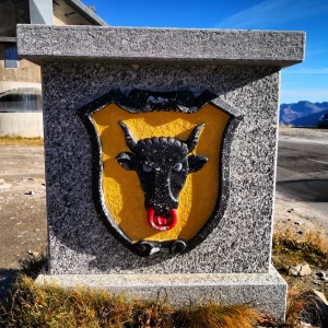 Armoirie du canton d'Uri au col de la Furka